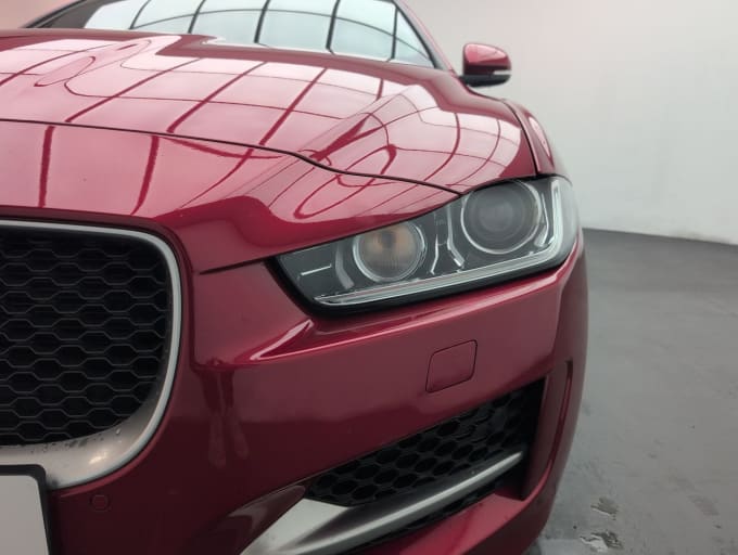 2025 Jaguar Xe