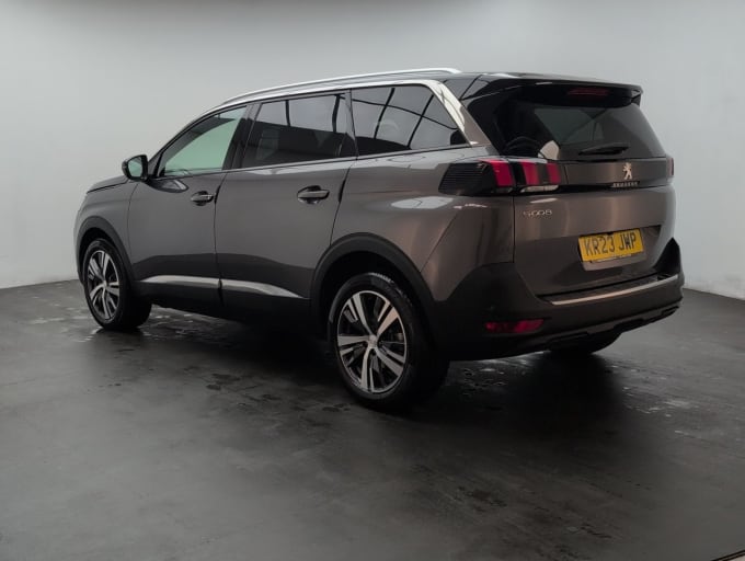 2025 Peugeot 5008