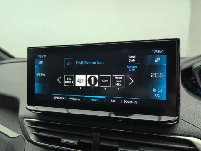 2025 Peugeot 5008