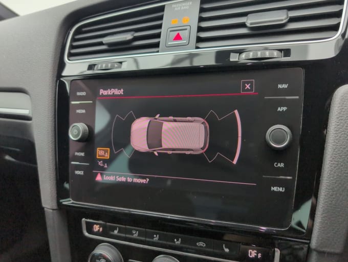 2025 Volkswagen Golf