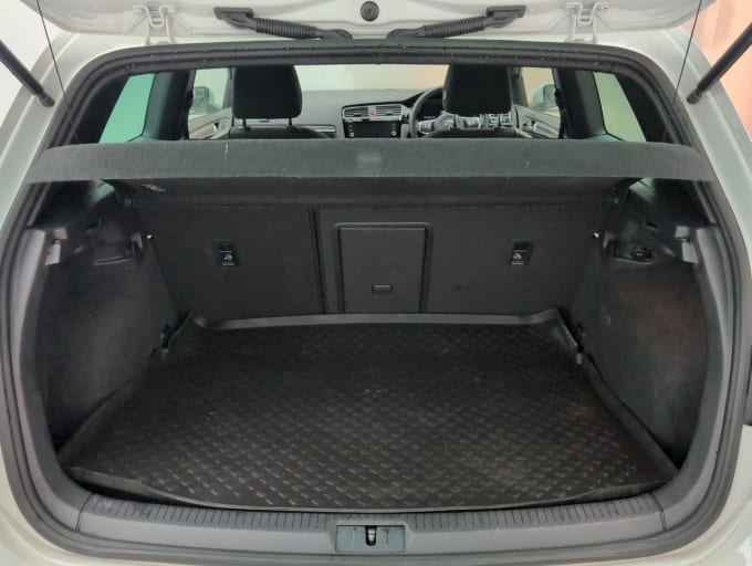 2025 Volkswagen Golf