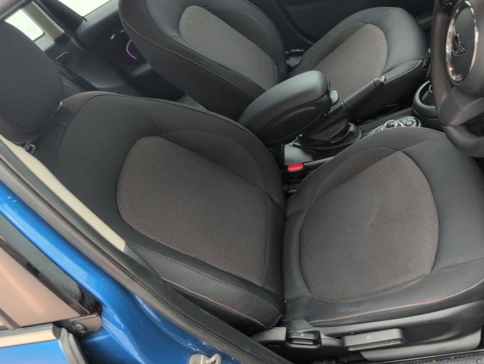 2025 Mini Hatch