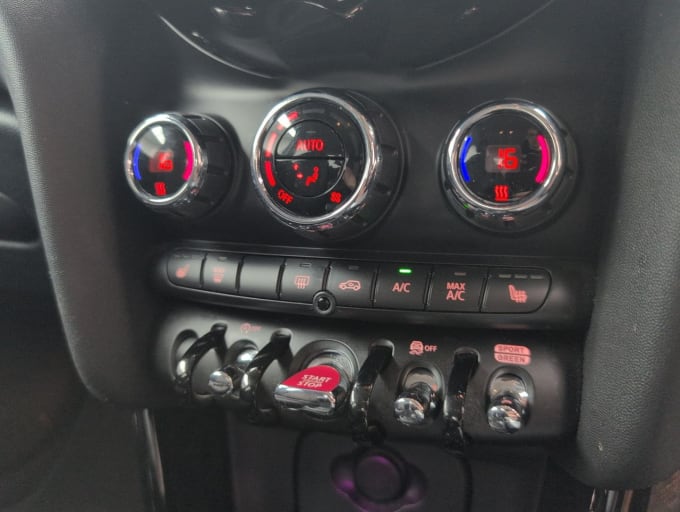 2025 Mini Hatch