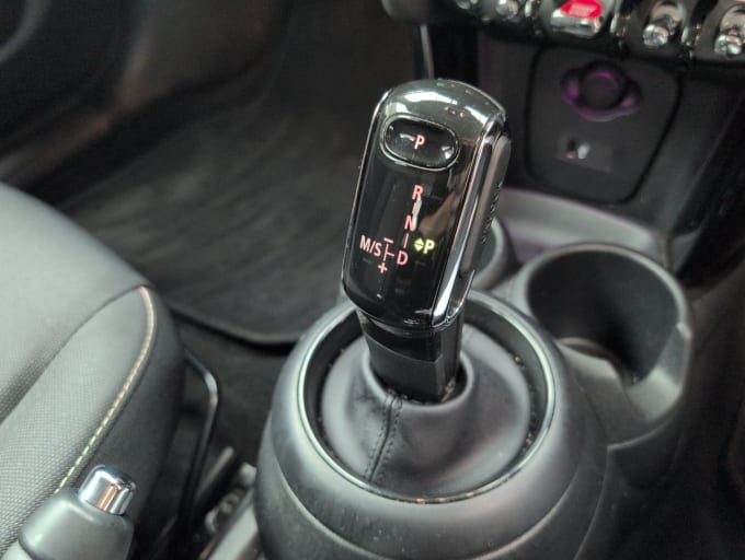 2025 Mini Hatch