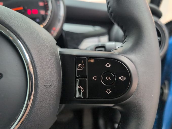 2025 Mini Hatch