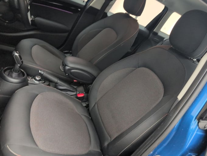 2025 Mini Hatch