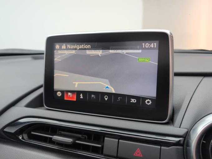 2025 Mazda 121