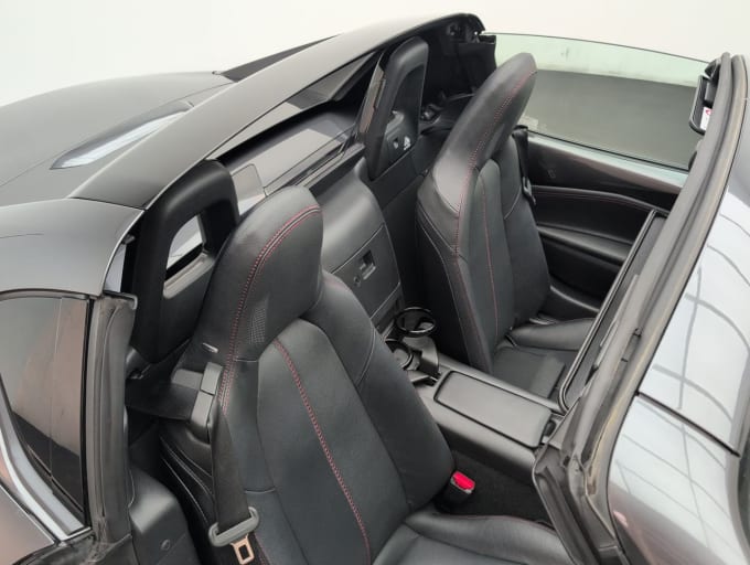 2025 Mazda 121