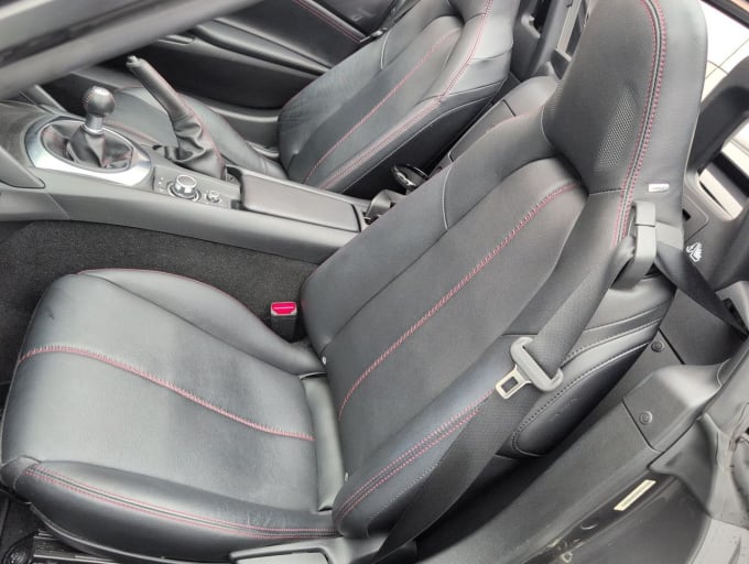 2025 Mazda 121