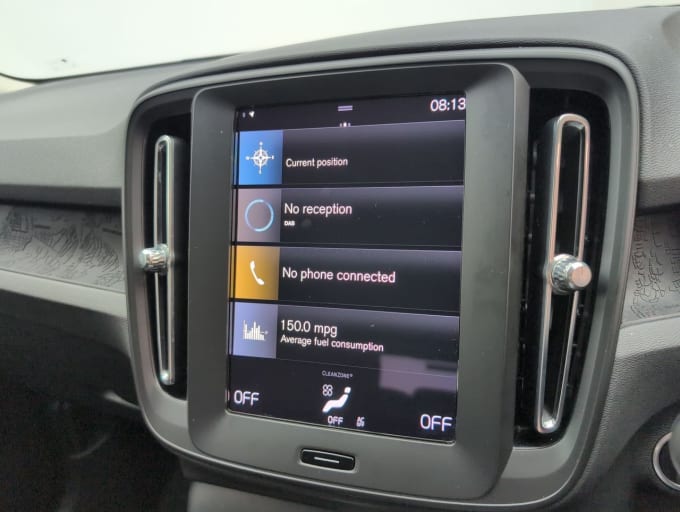 2025 Volvo Xc40