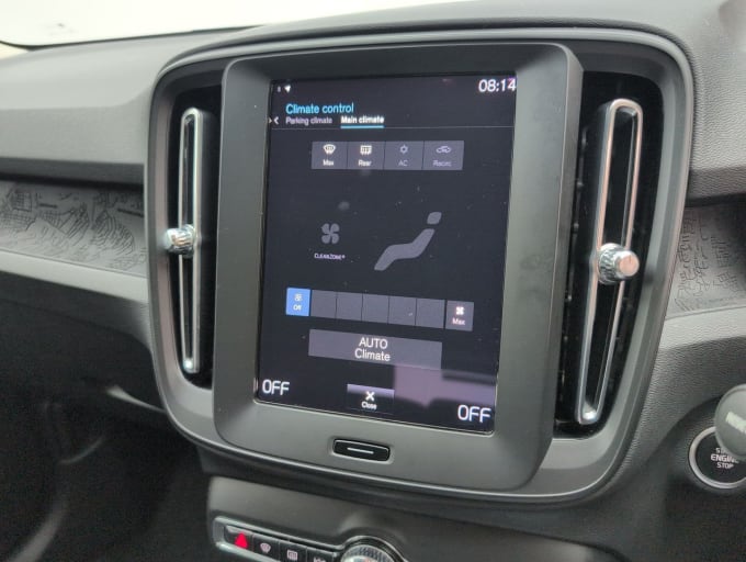 2025 Volvo Xc40