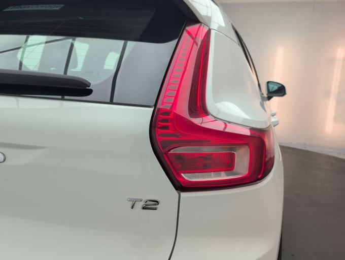 2025 Volvo Xc40
