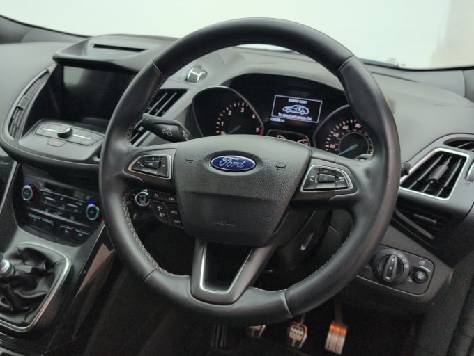 2025 Ford Kuga