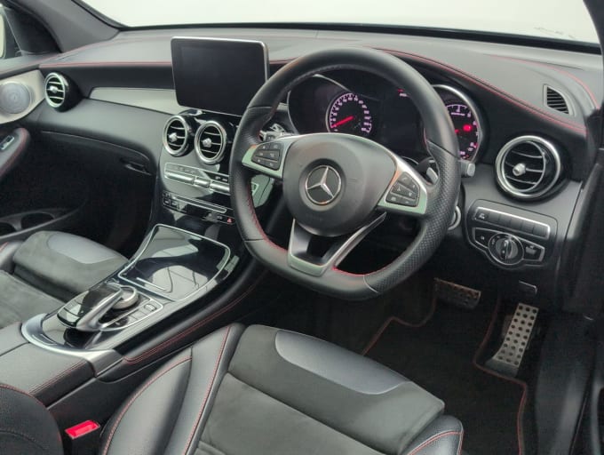 2025 Mercedes-benz Glc