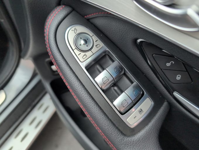 2025 Mercedes-benz Glc
