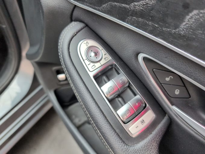 2025 Mercedes-benz C-class