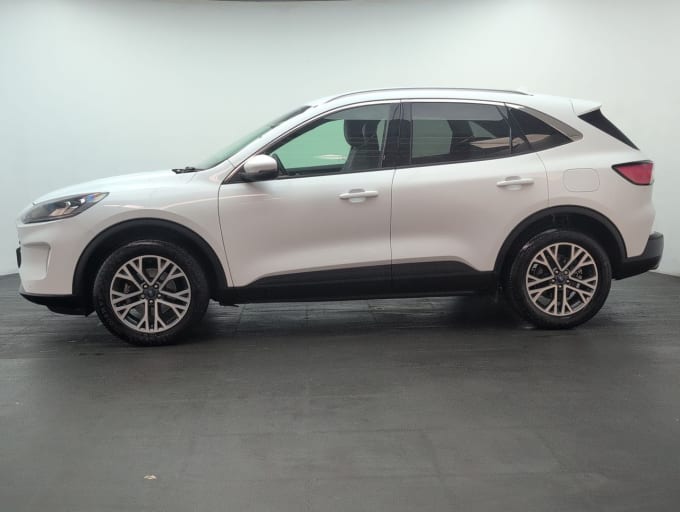 2025 Ford Kuga