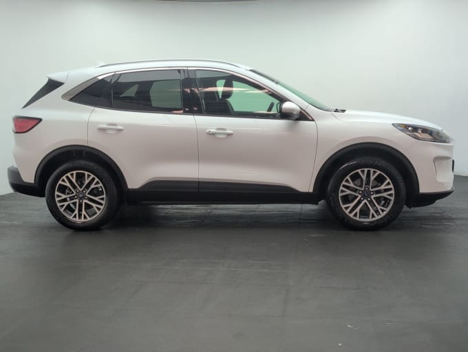 2025 Ford Kuga