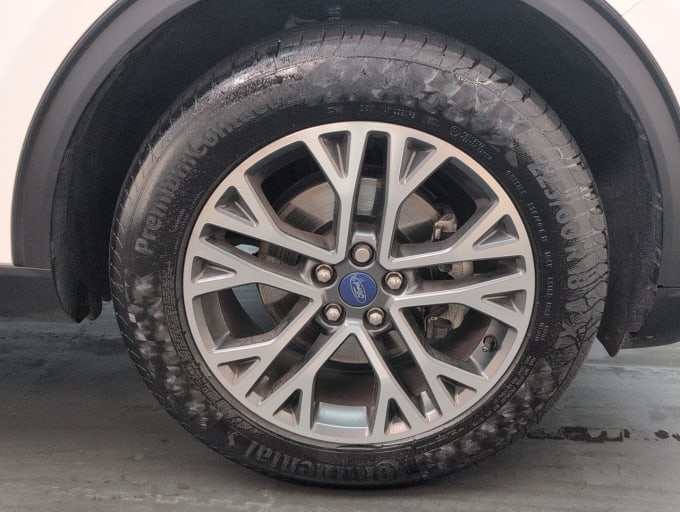 2025 Ford Kuga