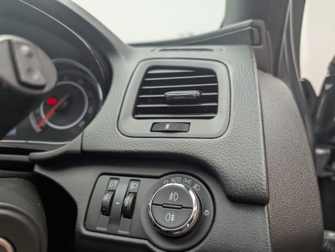 2025 Vauxhall Insignia