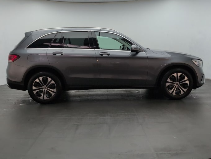 2025 Mercedes-benz Glc