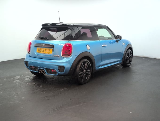 2025 Mini Hatch