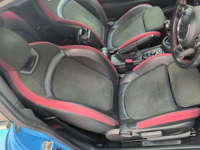 2025 Mini Hatch