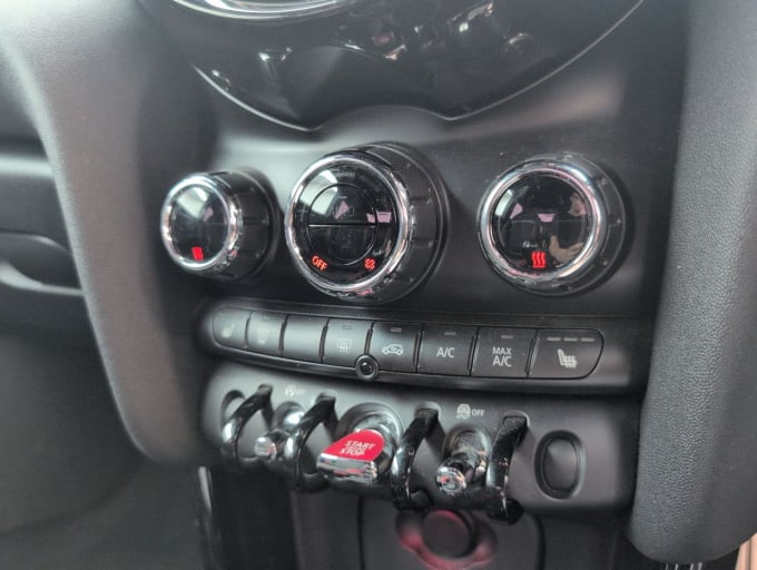 2025 Mini Hatch