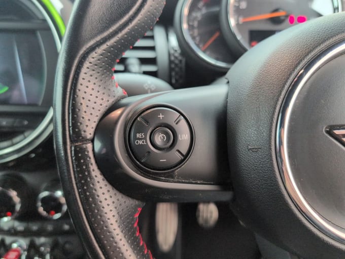 2025 Mini Hatch