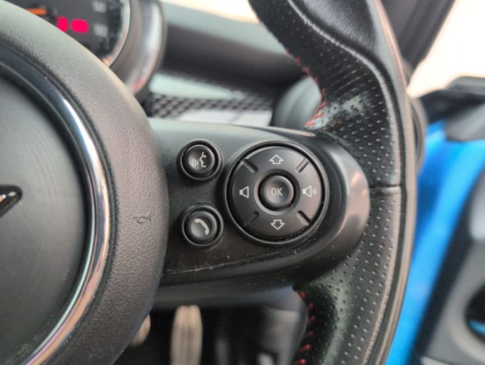 2025 Mini Hatch