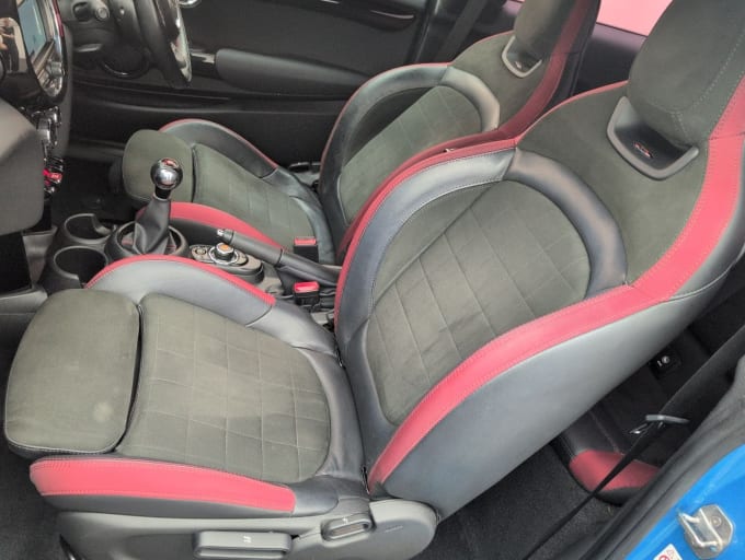 2025 Mini Hatch