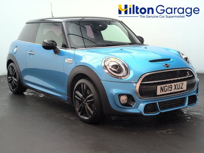 2025 Mini Hatch