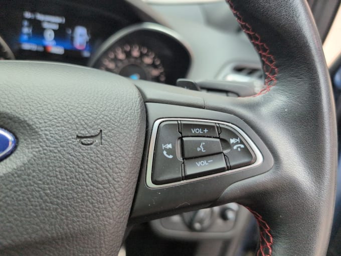 2025 Ford Kuga