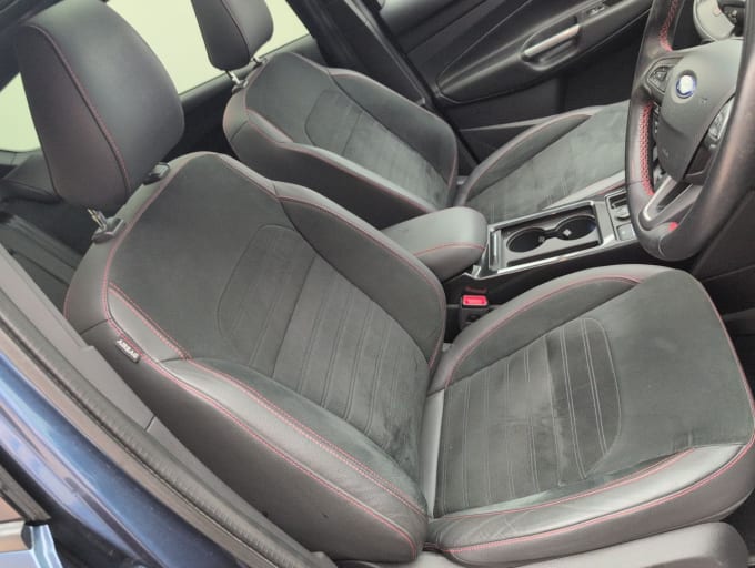 2025 Ford Kuga