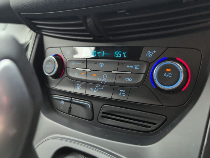 2025 Ford Kuga