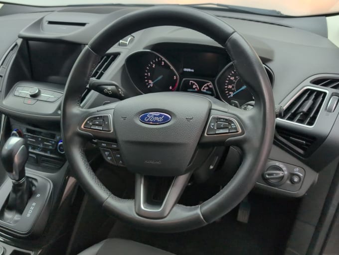 2025 Ford Kuga