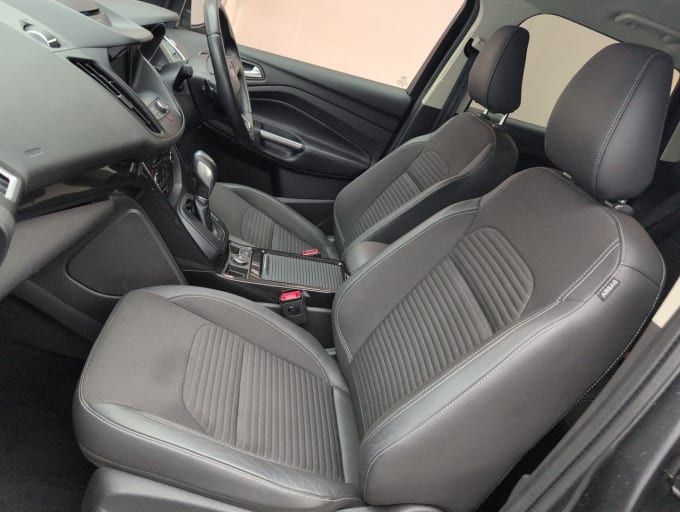 2025 Ford Kuga