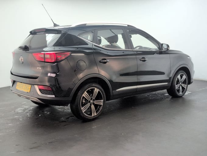 2025 Mg Mg Zs