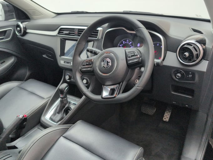 2025 Mg Mg Zs
