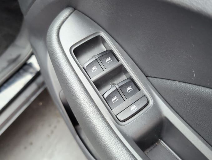 2025 Mg Mg Zs