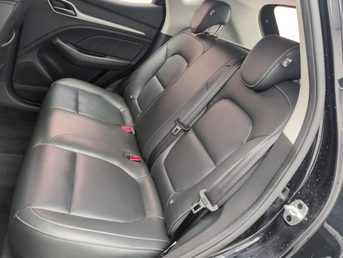 2025 Mg Mg Zs