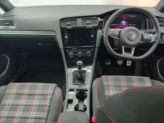 2025 Volkswagen Golf