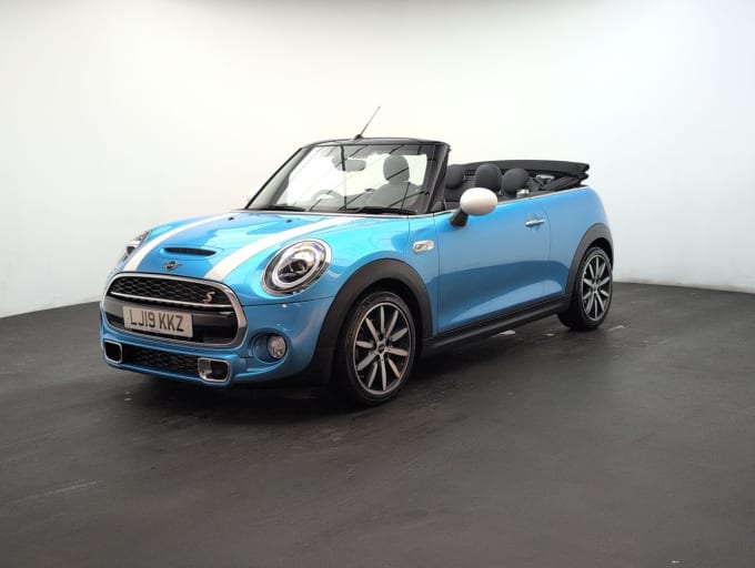 2025 Mini Convertible
