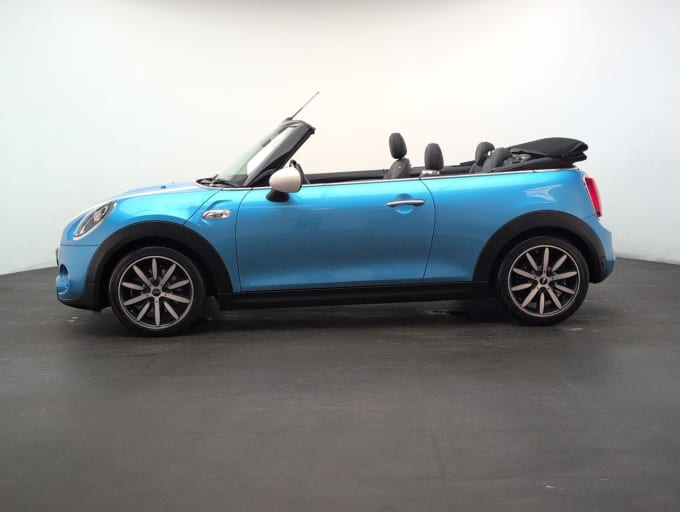 2025 Mini Convertible