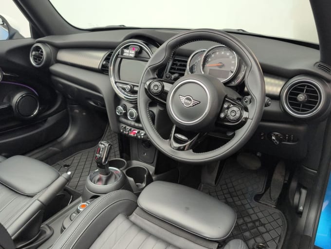2025 Mini Convertible