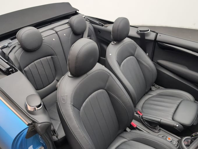 2025 Mini Convertible