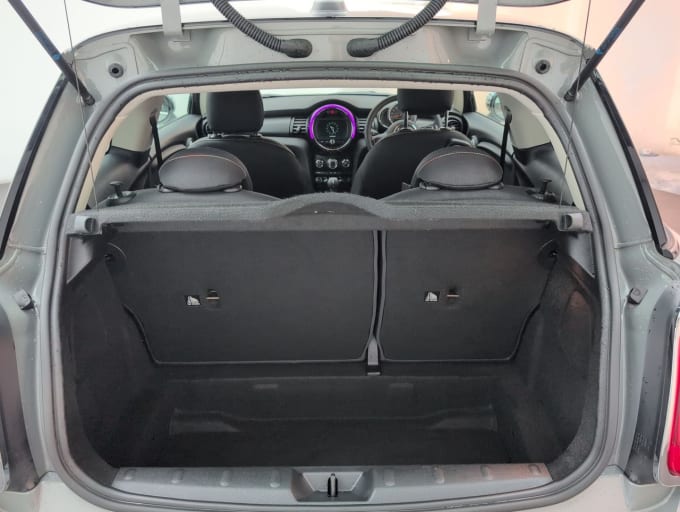 2025 Mini Hatch