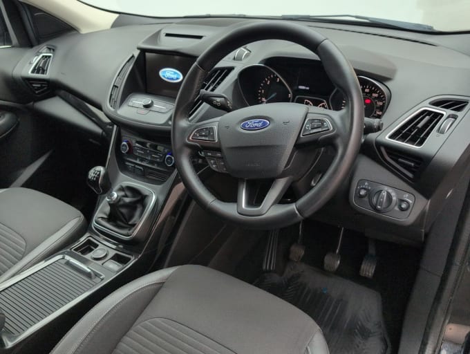 2025 Ford Kuga