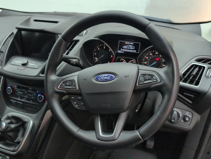 2025 Ford Kuga