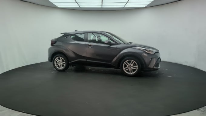 2025 Toyota C-hr